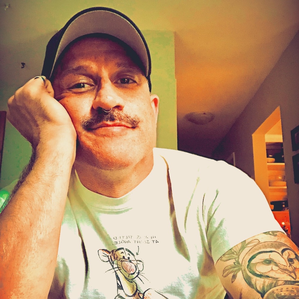 Meet your Posher, Derek